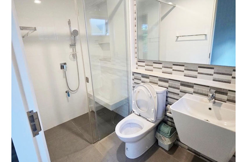 House with Shared Pool in Bangnatrad 